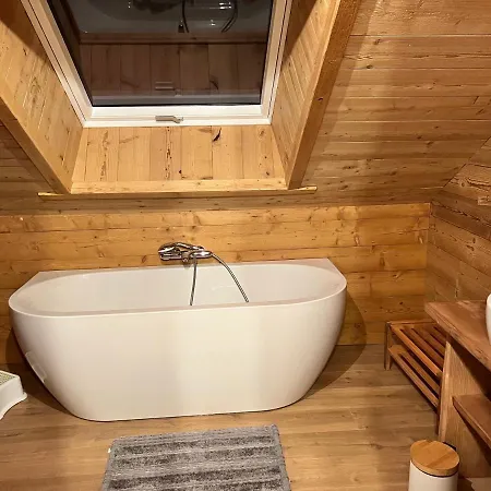 5* Piscine Intérieure, Sauna, à 20 Mins Des Pistes De Ski, à 300 M D’un