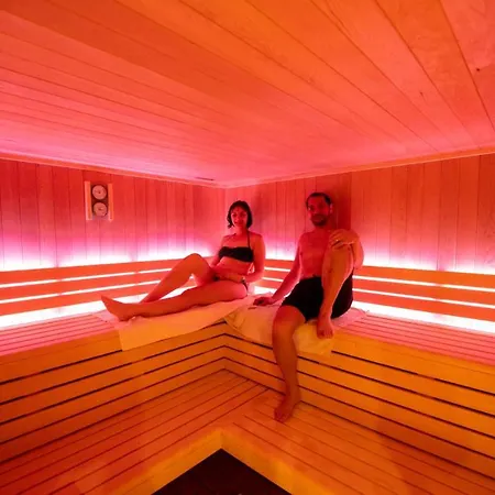 5* Piscine Intérieure, Sauna, à 20 Mins Des Pistes De Ski, à 300 M D’un Hébergement de vacances